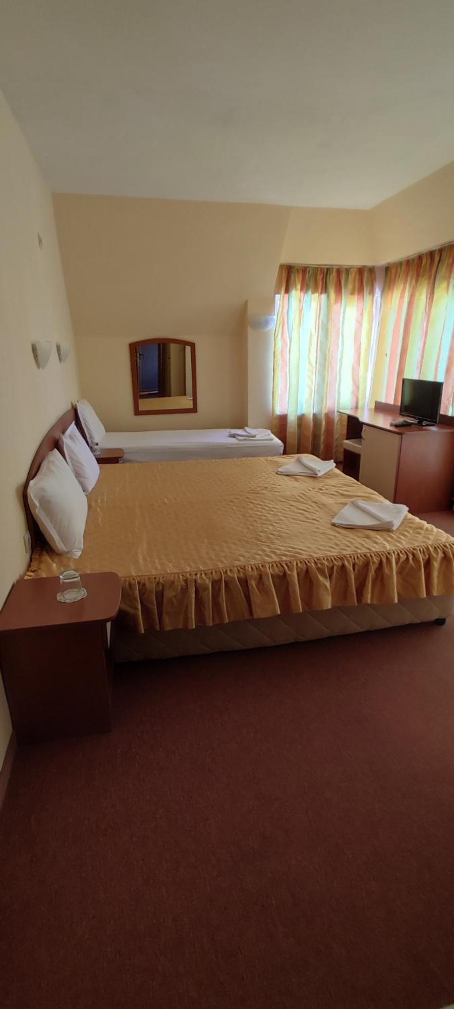 Family Hotel Mimosa Tsarevo Exterior foto