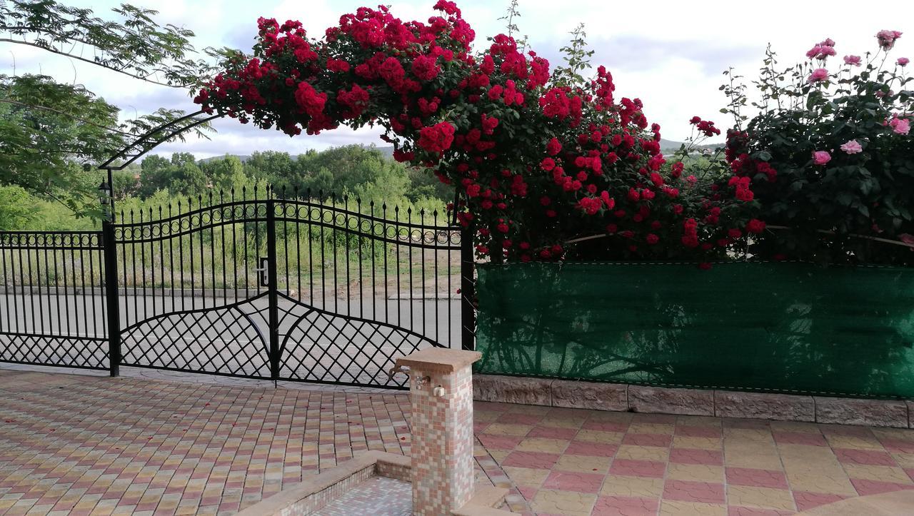 Family Hotel Mimosa Tsarevo Exterior foto
