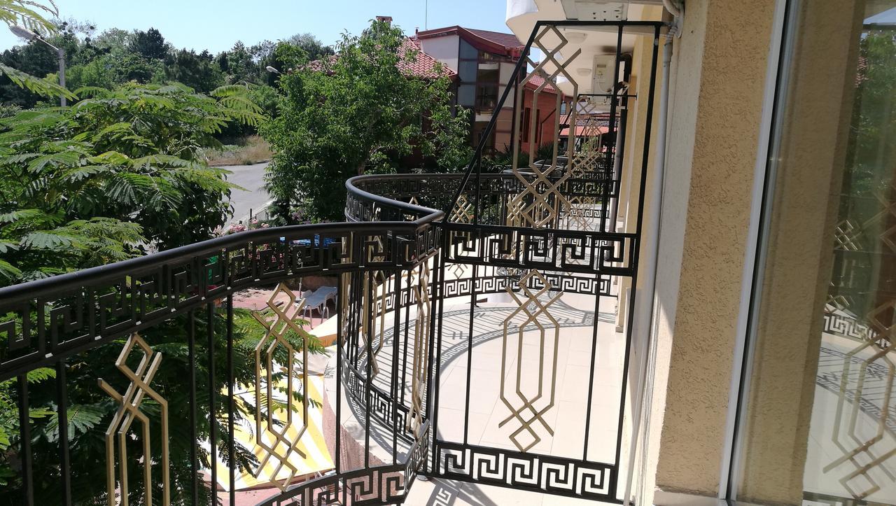 Family Hotel Mimosa Tsarevo Exterior foto