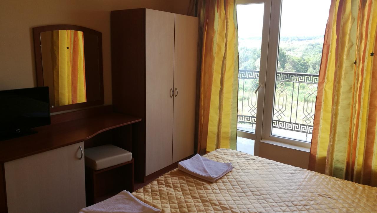 Family Hotel Mimosa Tsarevo Exterior foto